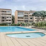 Avec Piscine, Parking Privatif, Loggia Et Acces A Pied - - Fr-1-226-534 * Sainte-Maxime