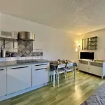 Apartamento Avec Piscine, Parking Privatif, Loggia Et Accès à Pied - - Fr-1-226-534