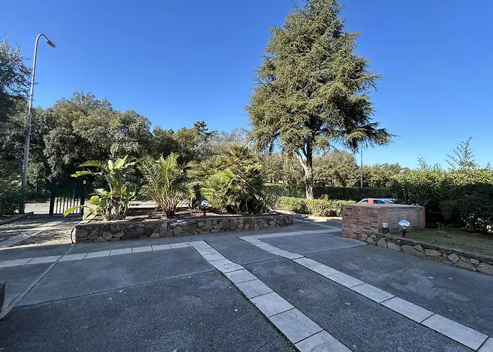 Apartman Avec Piscine, Parking Privatif, Loggia Et Acces A Pied - - Fr-1-226-534